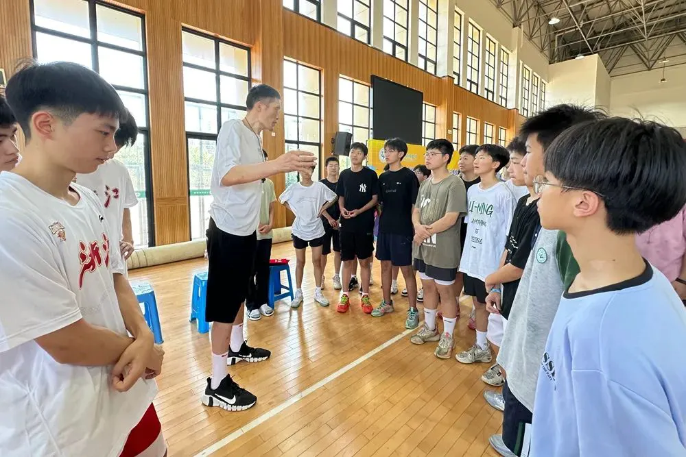 如何制定适合篮球主力的个性化训练方案_1